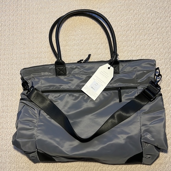 Indigo diaper bag, brand new, has cross body strap and over the shoulder straps - Picture 4 of 7